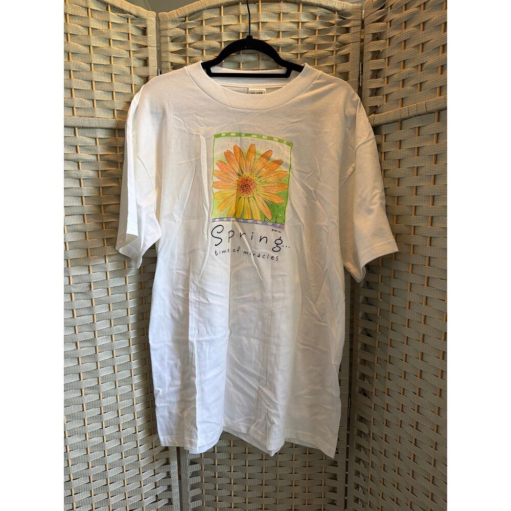Silver Mountain Spring Time of Miracles Sunflower Graphic T Shirt White L